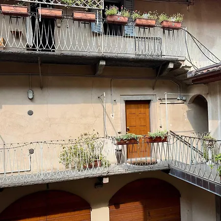 Il Nido Del Borgo - Immobili E Soluzioni Rent * ベルガモ